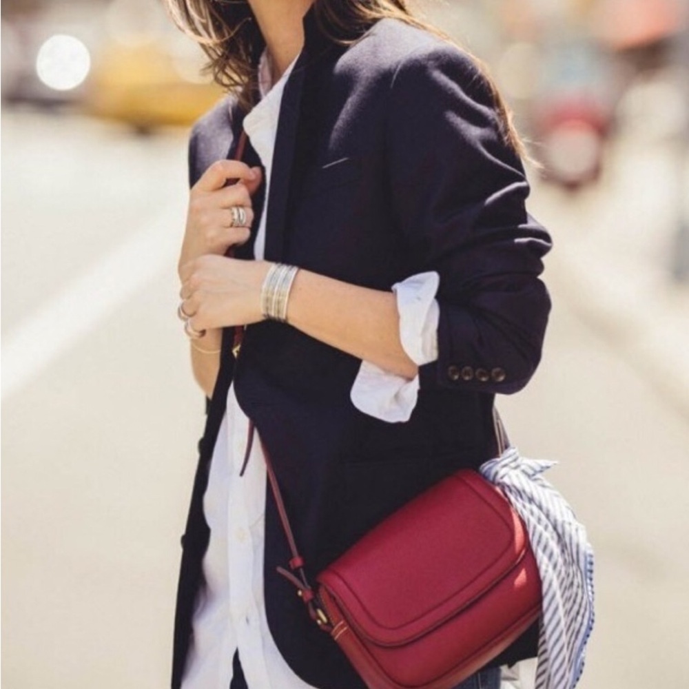 Never worn-J.crew signet flap bag in Italian leather